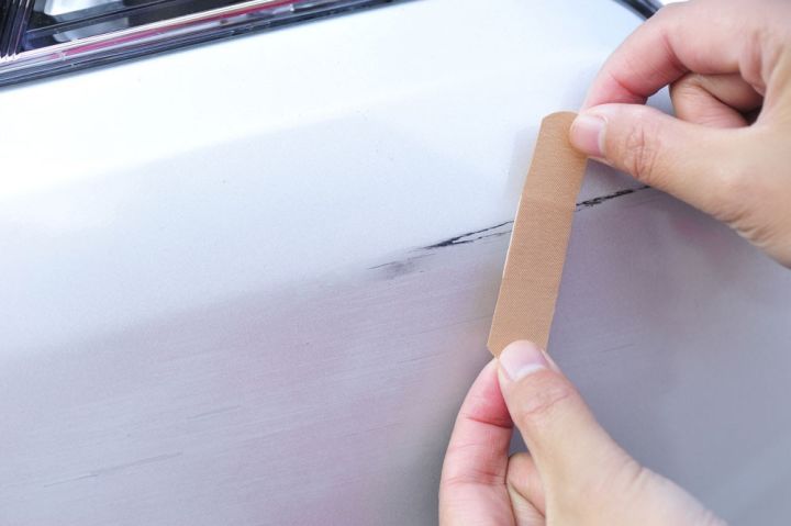 车被撞了找不到肇事者保险怎么赔,车被撞找不到肇事者能走交强险吗