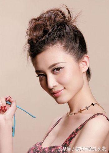 齐刘海发型怎么扎丸子头,扎丸子头适合的刘海发型
