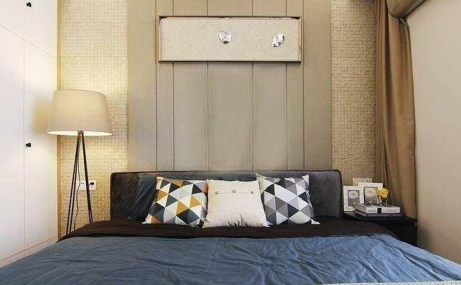 老公非在餐厅装修展示柜，无锡89㎡现代三居室，全包造价10万