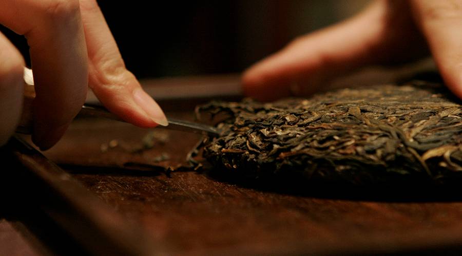 如何撬开一饼普洱茶，手把手教程