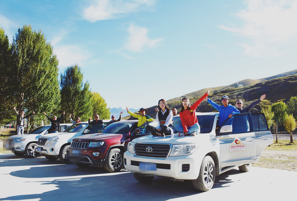 成都到稻城亚丁包车,成都到稻城亚丁包车自驾游攻略