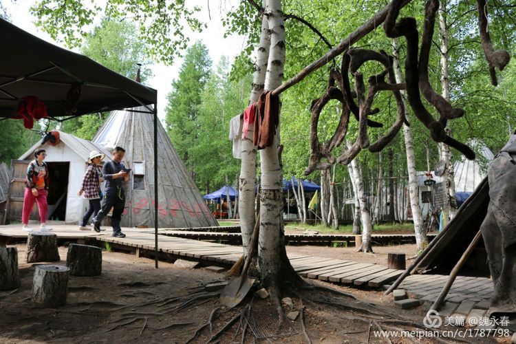 旅游、度假、休闲娱乐为一体的内蒙古根河市敖鲁古雅旅游度假村