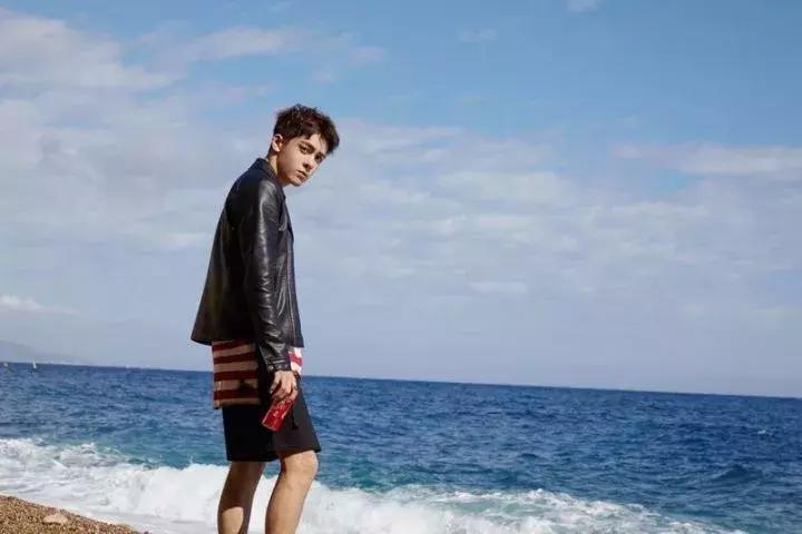 越看越帅的脸型国字脸,短国字脸怎么整成窄方脸