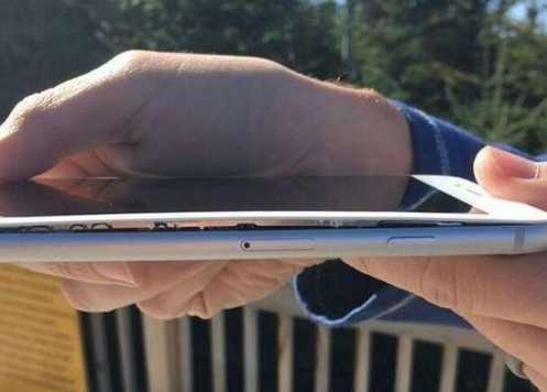 iphone8plus爆屏,苹果8plus重摔