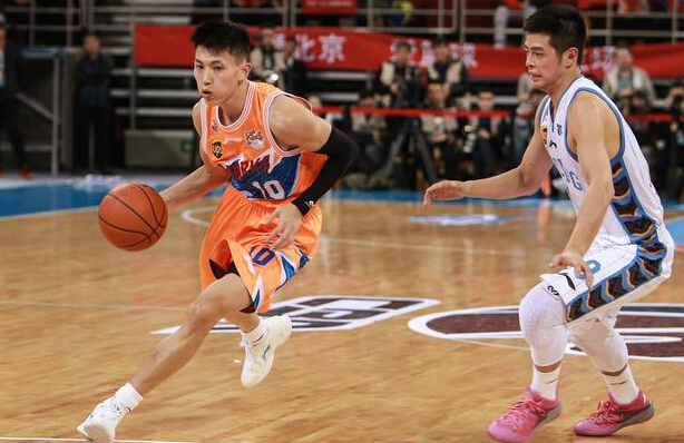 冷酷清理老臣是福是祸？曾经冠军之师要和昔日同城鱼腩比高下！