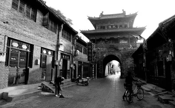 洛阳适合中学生好玩免费景点,洛阳各个景点的介绍