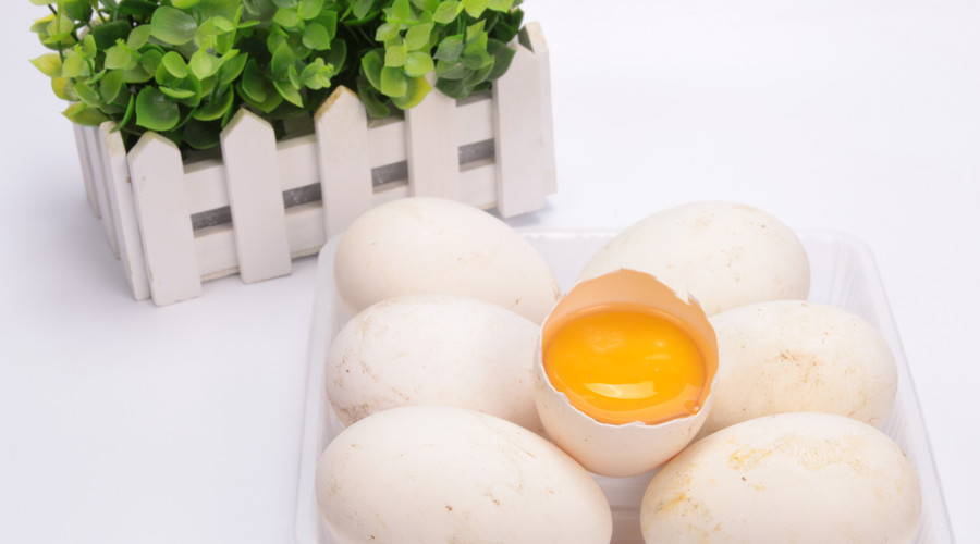 鹅蛋煮花椒降血压是真的吗,鹅蛋加花椒一起煮能治心脏病吗