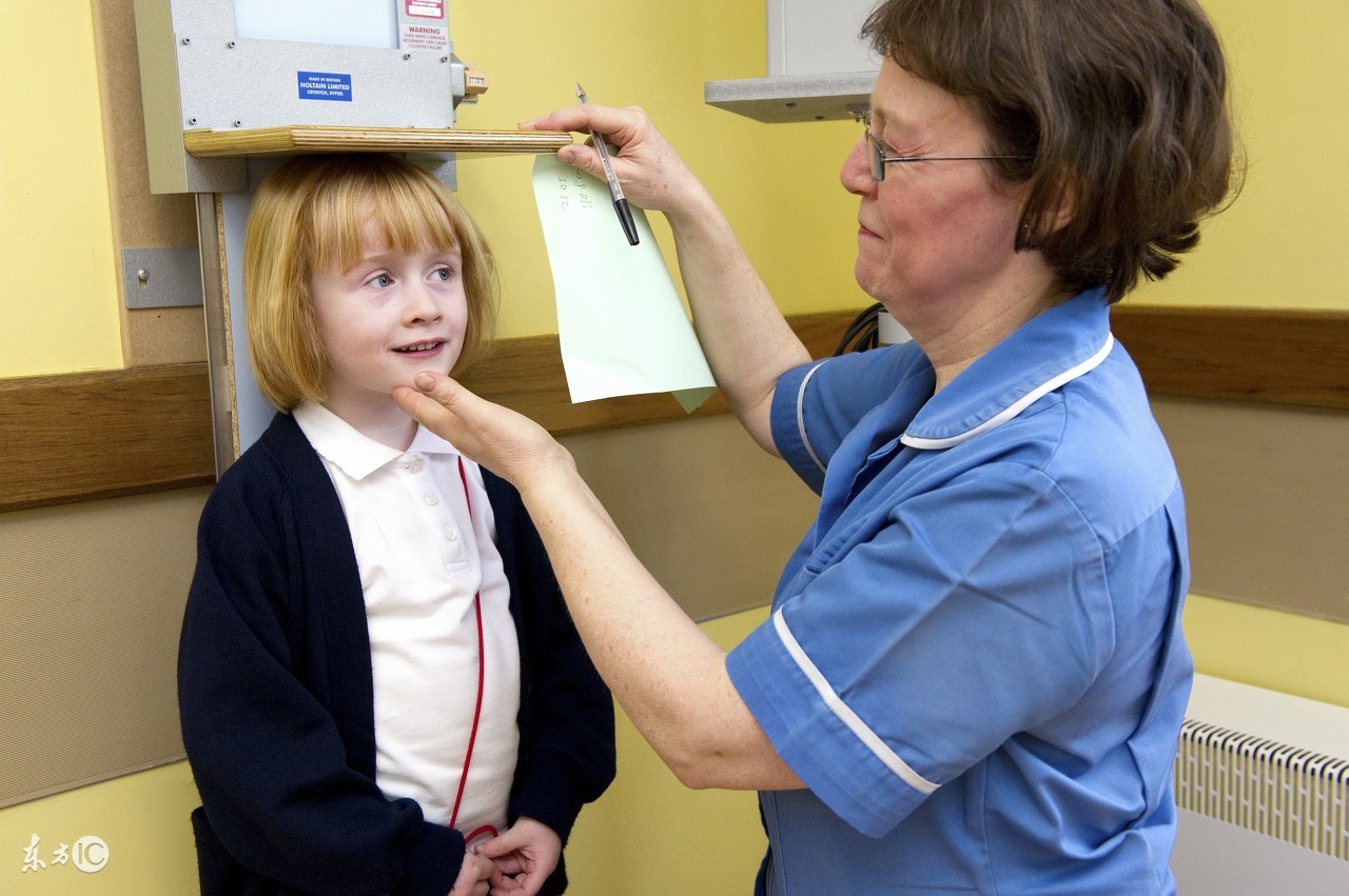 孩子个子矮该怎么办,孩子被嘲笑个子矮如何引导