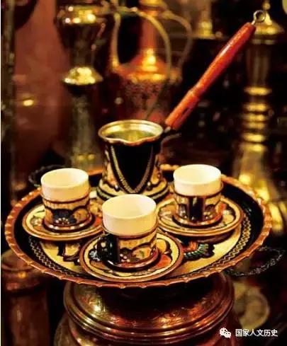 天下“茶”字同一宗：英语里为何既有“cha”又有“tea”?