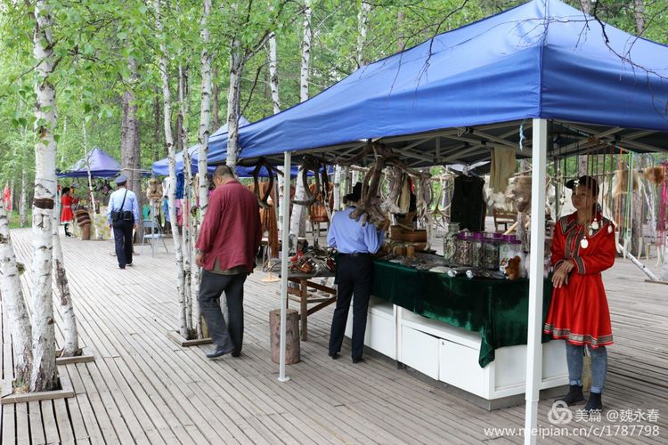 旅游、度假、休闲娱乐为一体的内蒙古根河市敖鲁古雅旅游度假村