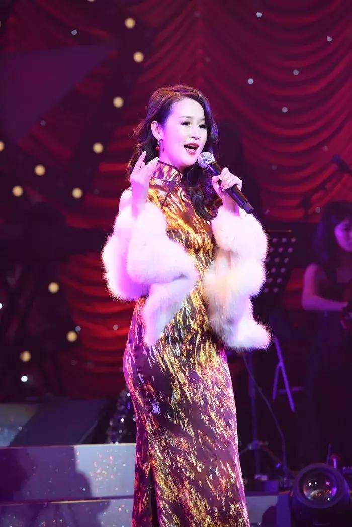 她被称为亚洲女神,一代歌姬周璇