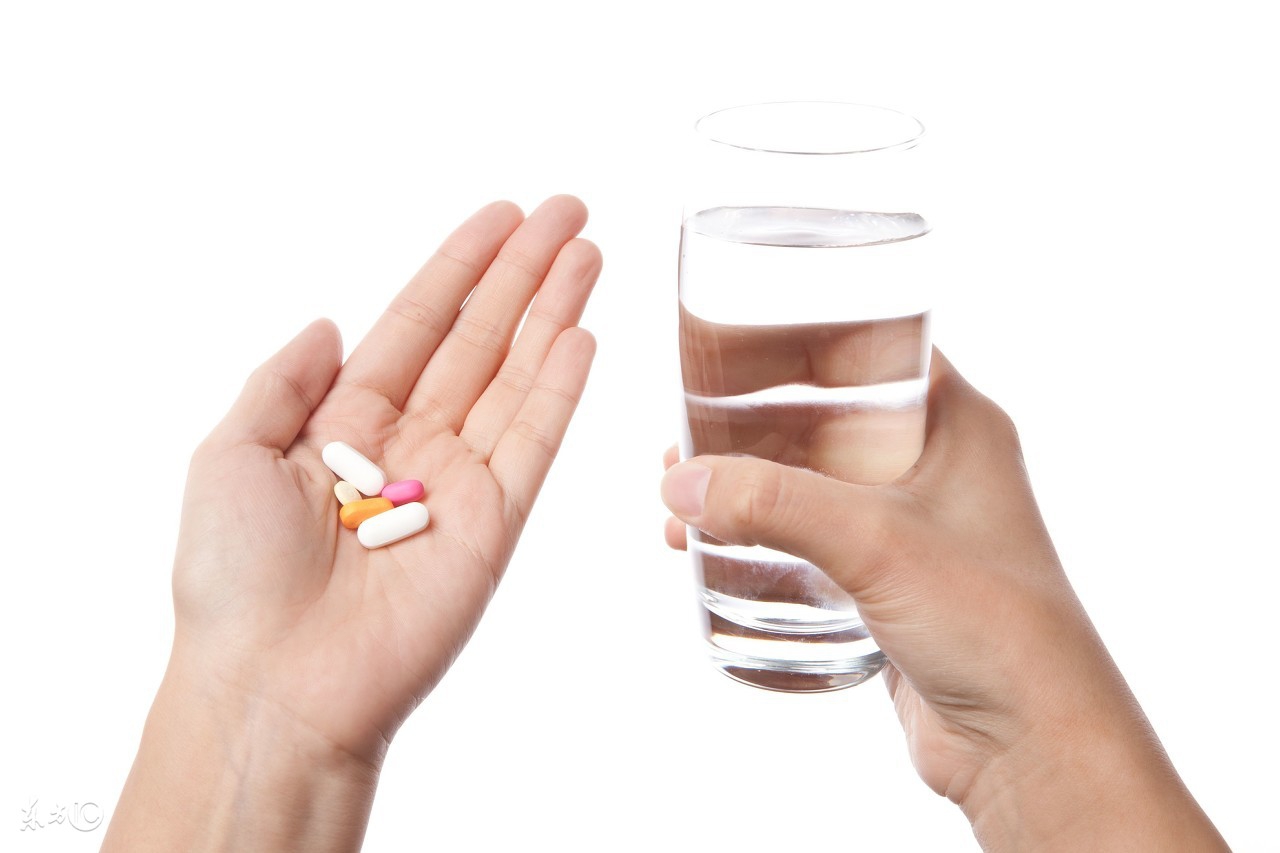 宝宝发烧了别急对症治疗很关键,孩子发烧家长别惊慌