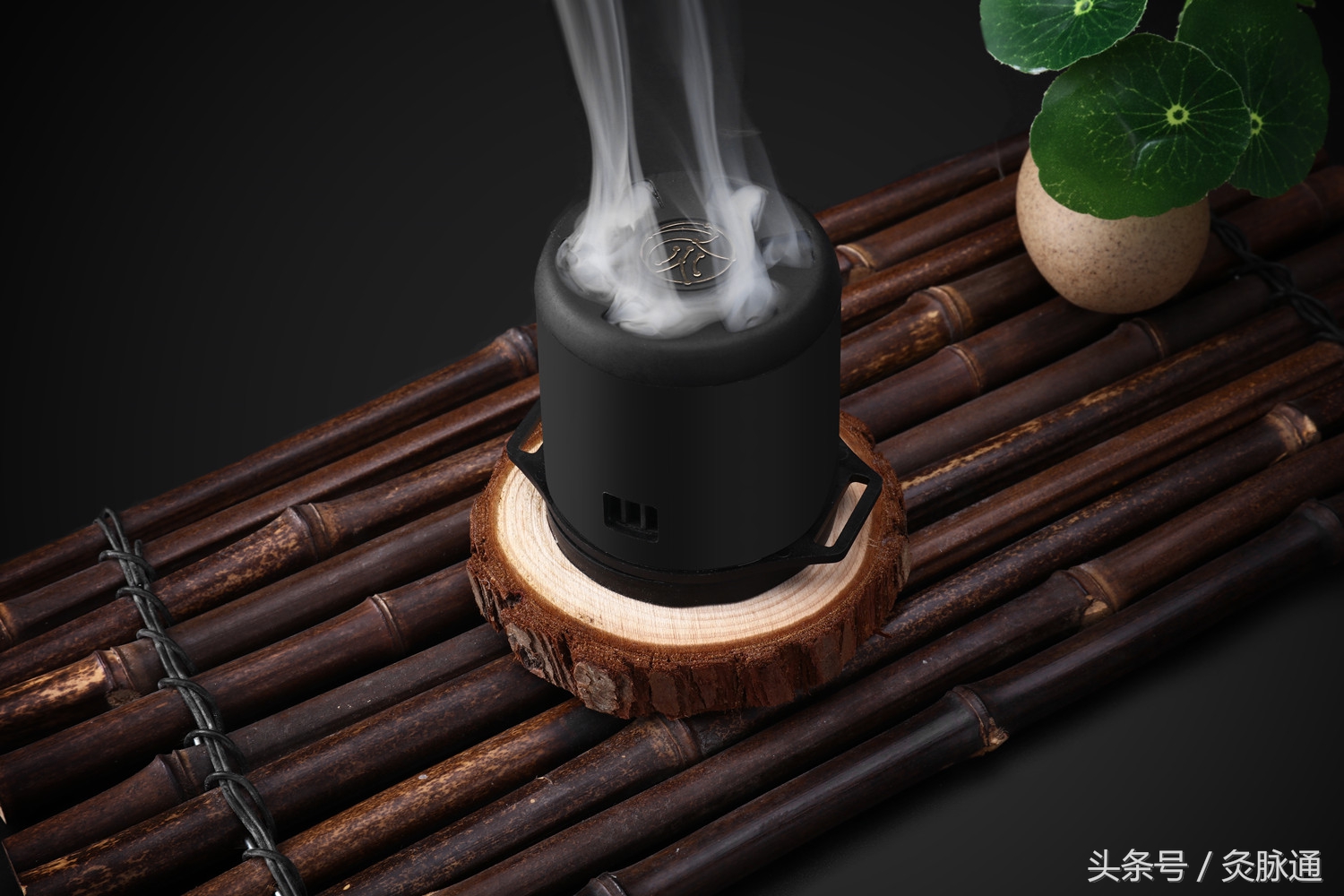 自己怎样用艾灸治疗痛经,痛经最好的办法就是艾灸