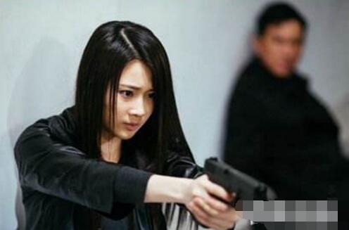 张慧雯靠谋女郎出道却高开低走,张慧雯看起来很年轻