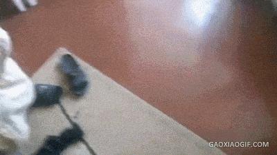 搞笑gif哥们你这结婚方式很简陋,搞笑gif趣图瞧你没出息的样子