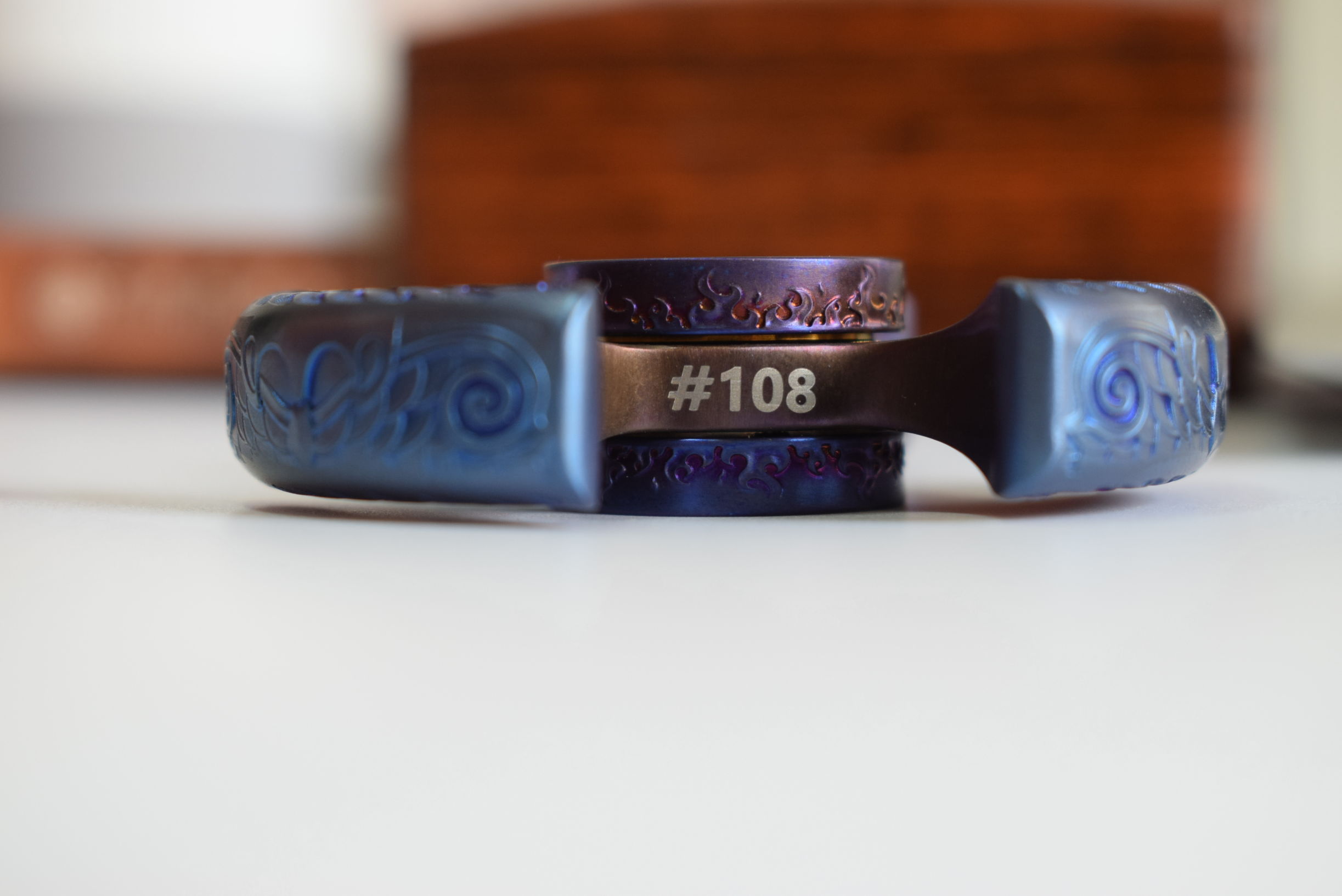 测评指尖陀螺飞花款,最好玩价格还很低的指尖陀螺