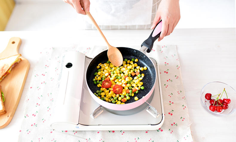 宿舍不粘锅怎么挑选好用,不粘锅在挑选时要关注哪些