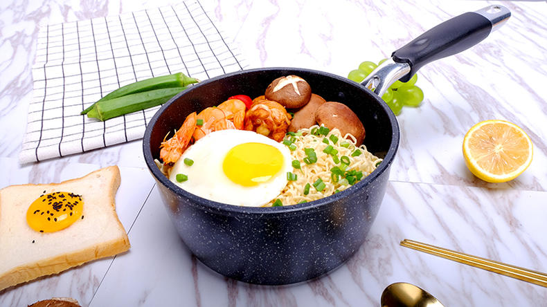 宿舍不粘锅怎么挑选好用,不粘锅在挑选时要关注哪些