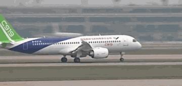 看哭！亲爱的游客，那个为你们服务的领队，是我最爱的妻子，请对她好一点