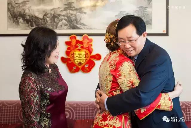 刘诗诗婚礼妈妈装搭什么外套,刘诗诗婚礼同款妈妈装