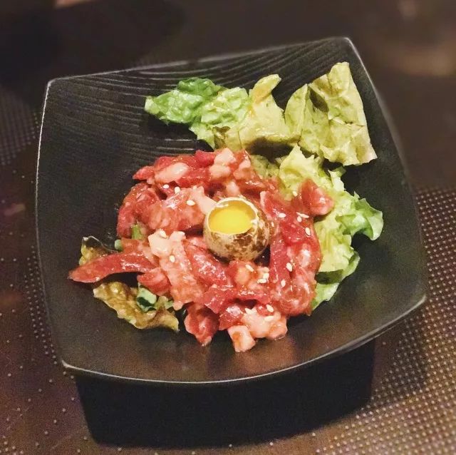 朱元璋黑猪肉,你在这里可以吃到美味的中餐英文