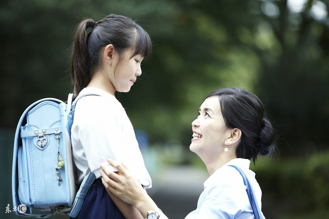 14岁女儿总是想买衣服怎么办,初三女儿太爱美了怎么办