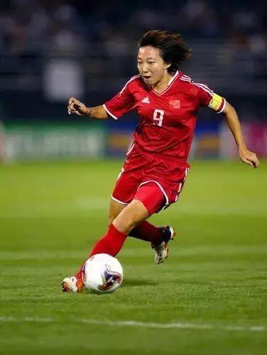 世界第一马拉多纳,她被称穿裙子的马拉多纳