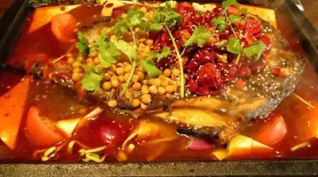 夏季餐饮创业项目推荐烤鱼,低成本农村烤鱼创业小生意