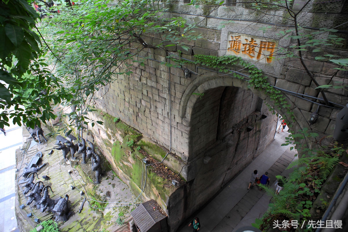 重庆人一定要记住这10首古诗，他们笔下的重庆最壮美