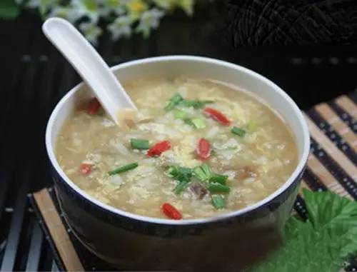 艾叶是女人的养生草艾叶的那些功效，应该早点知道