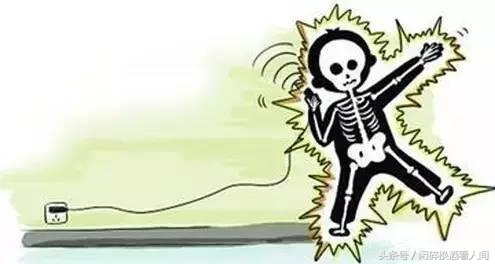 儿童接触手机充电器事故,儿童充电器事故视频