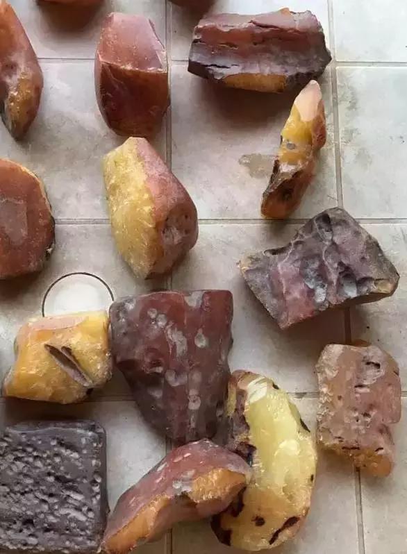 琥珀蜜蜡的种类介绍,哪里的琥珀蜜蜡最好