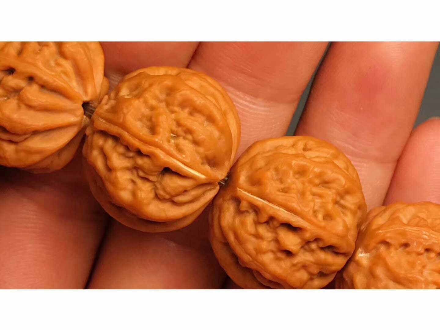 最值得玩的小核桃手串,老核桃手串收藏