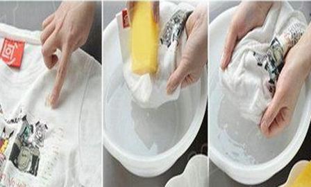 口香糖粘在衣服上怎么办快速解决,衣服上有口香糖粘了很久怎么洗掉