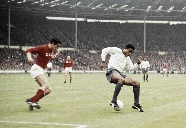 欧洲杯c罗拿金靴完整版,16欧洲杯葡萄牙夺冠历程c罗表现