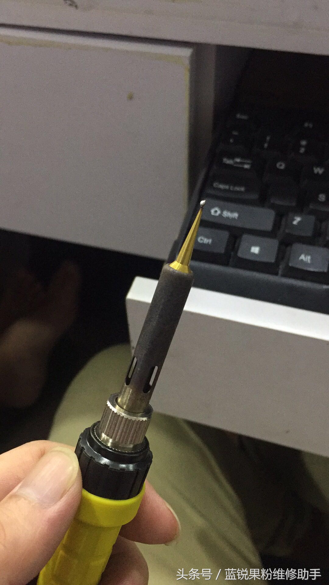 苹果平板ipadair4屏幕不灵,苹果平板ipadair3触摸失灵