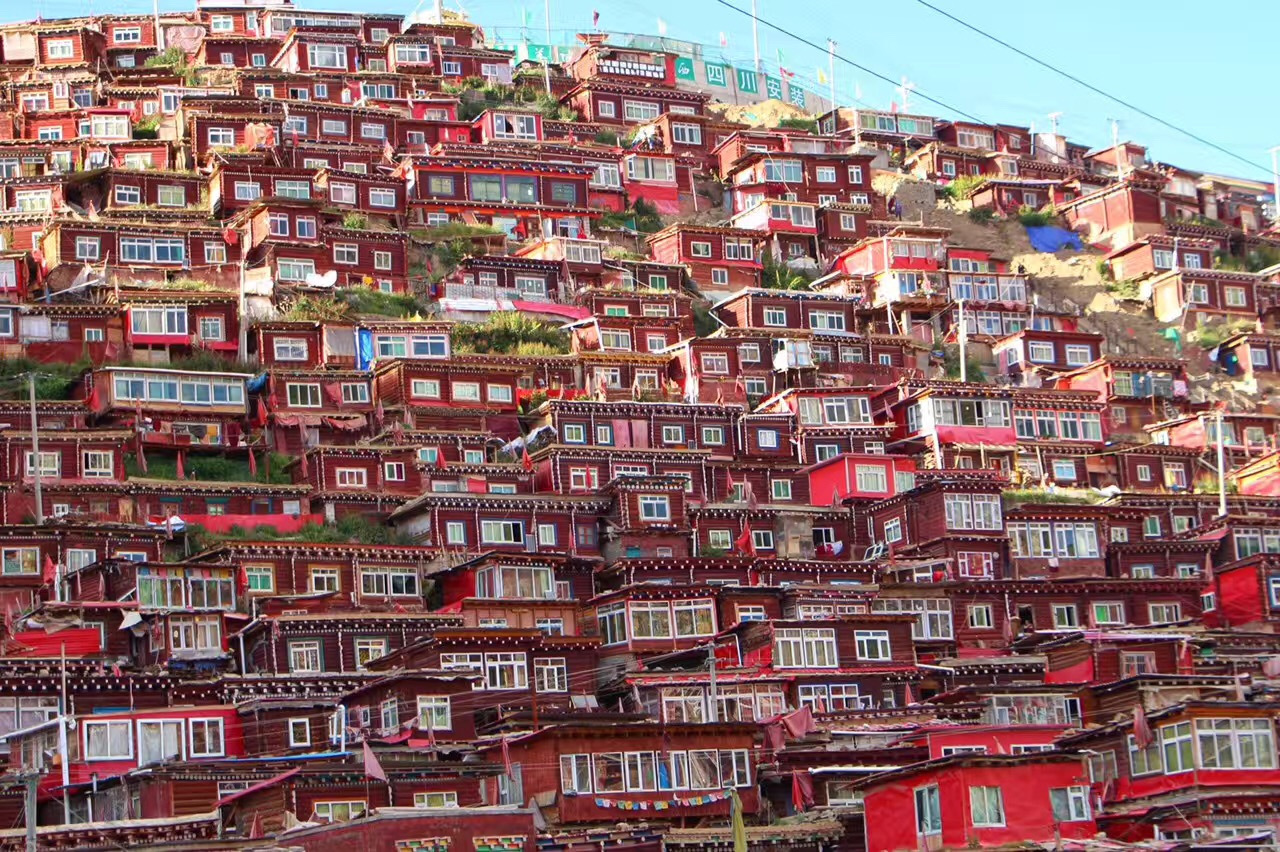 成都自驾稻城亚丁多少钱,成都自驾稻城亚丁租车多少钱