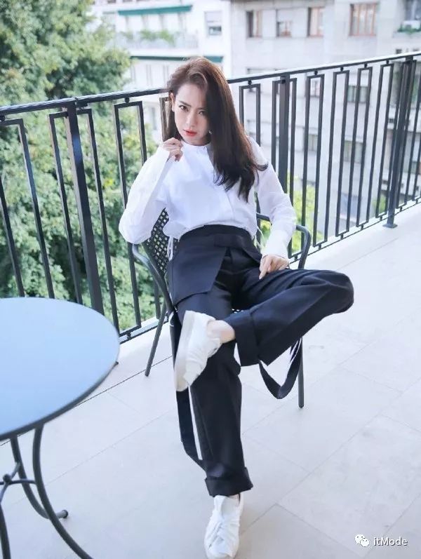 阔腿裤平底鞋,平底鞋阔腿裤搭配图片