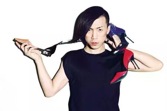 半个娱乐圈的女星都爱他？你绝对想不到他到底有多火！