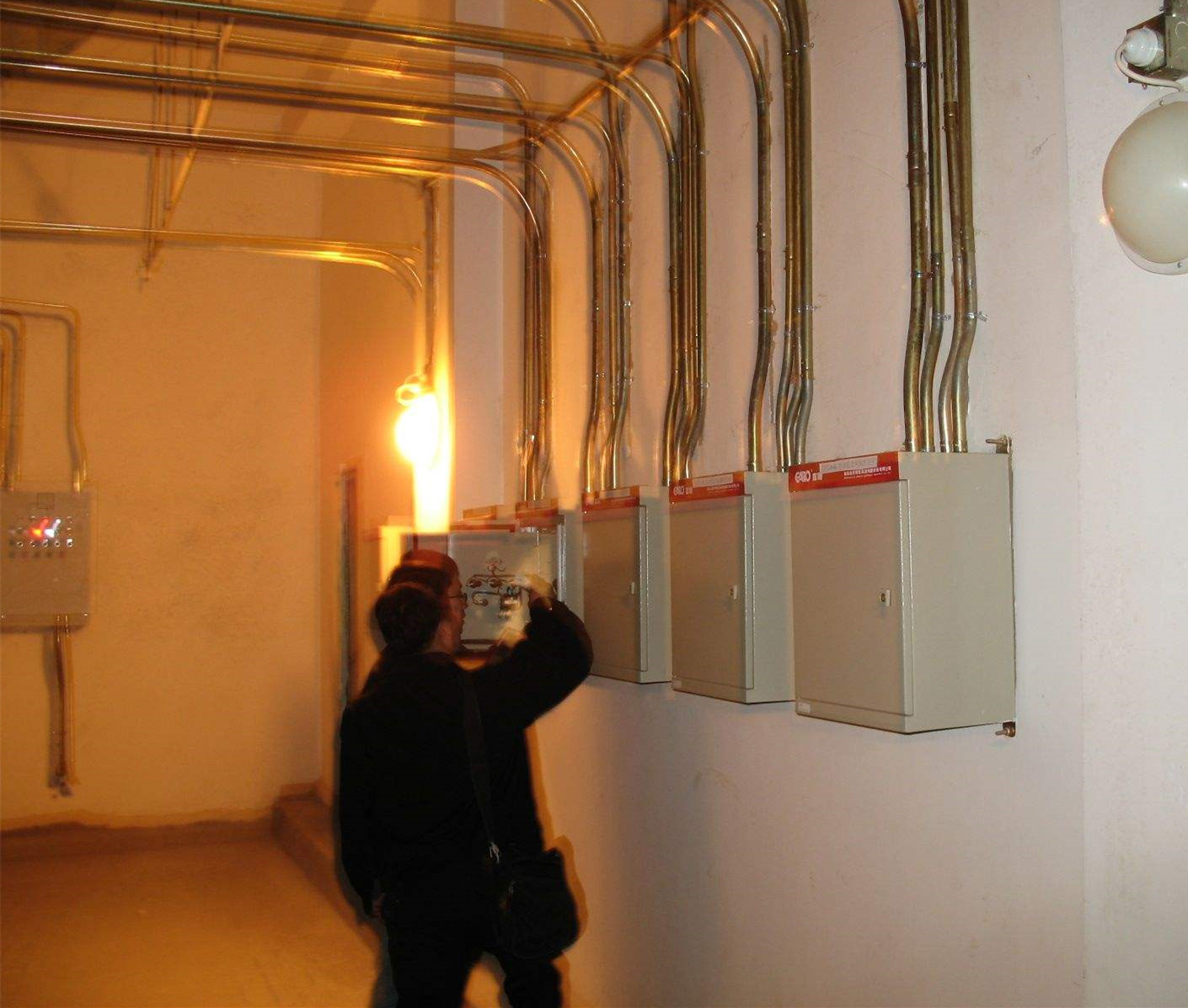 维修电工照明线路故障排查方法,家用照明线路一般故障及维修方法