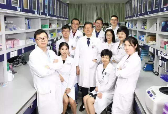 重视肝癌早诊早治提高肝癌生存率,肝癌一发现即是晚期早预防早治疗