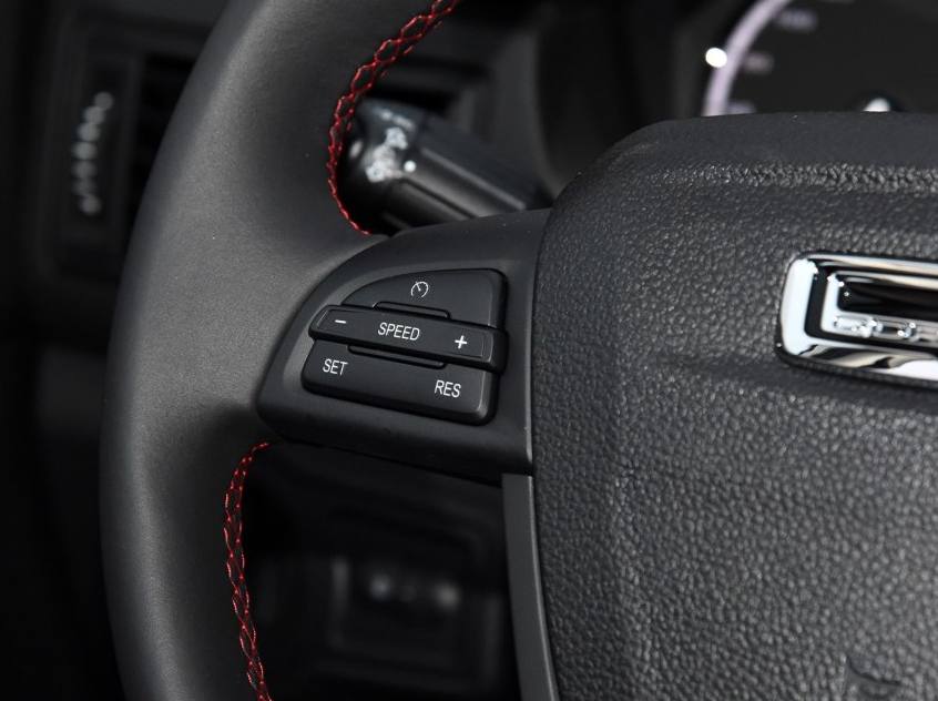 众泰大迈x5和观致5,众泰sr9和观致五