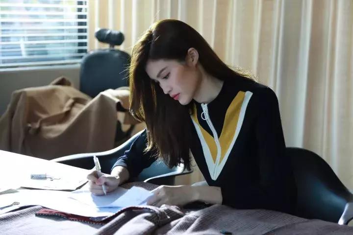 一天就卖出去年双10四天的事迹，伊芙丽靠什么赢得高速成长？