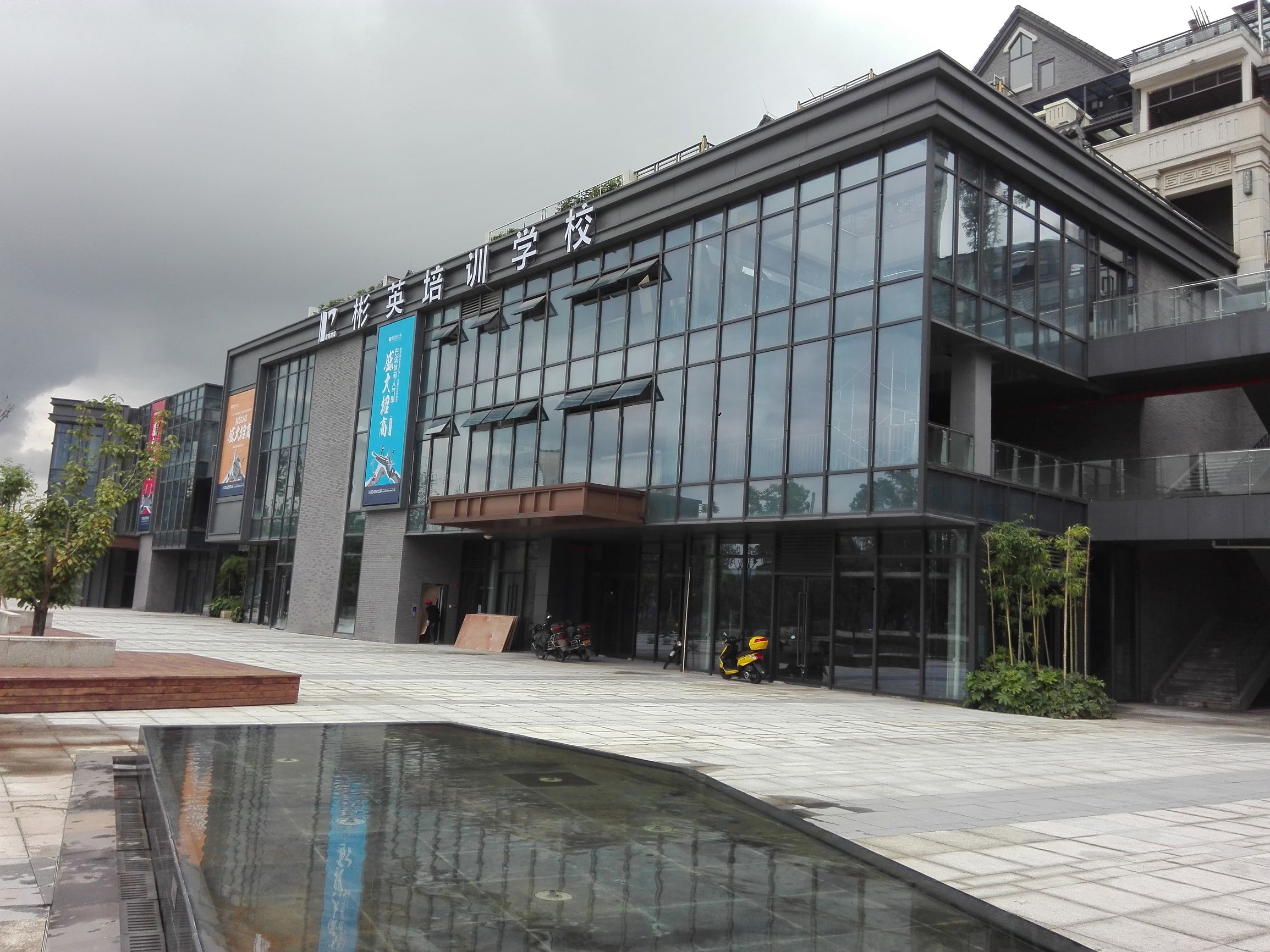 重庆融汇江山最新规划,重庆巴滨路融汇半岛顶楼洋房