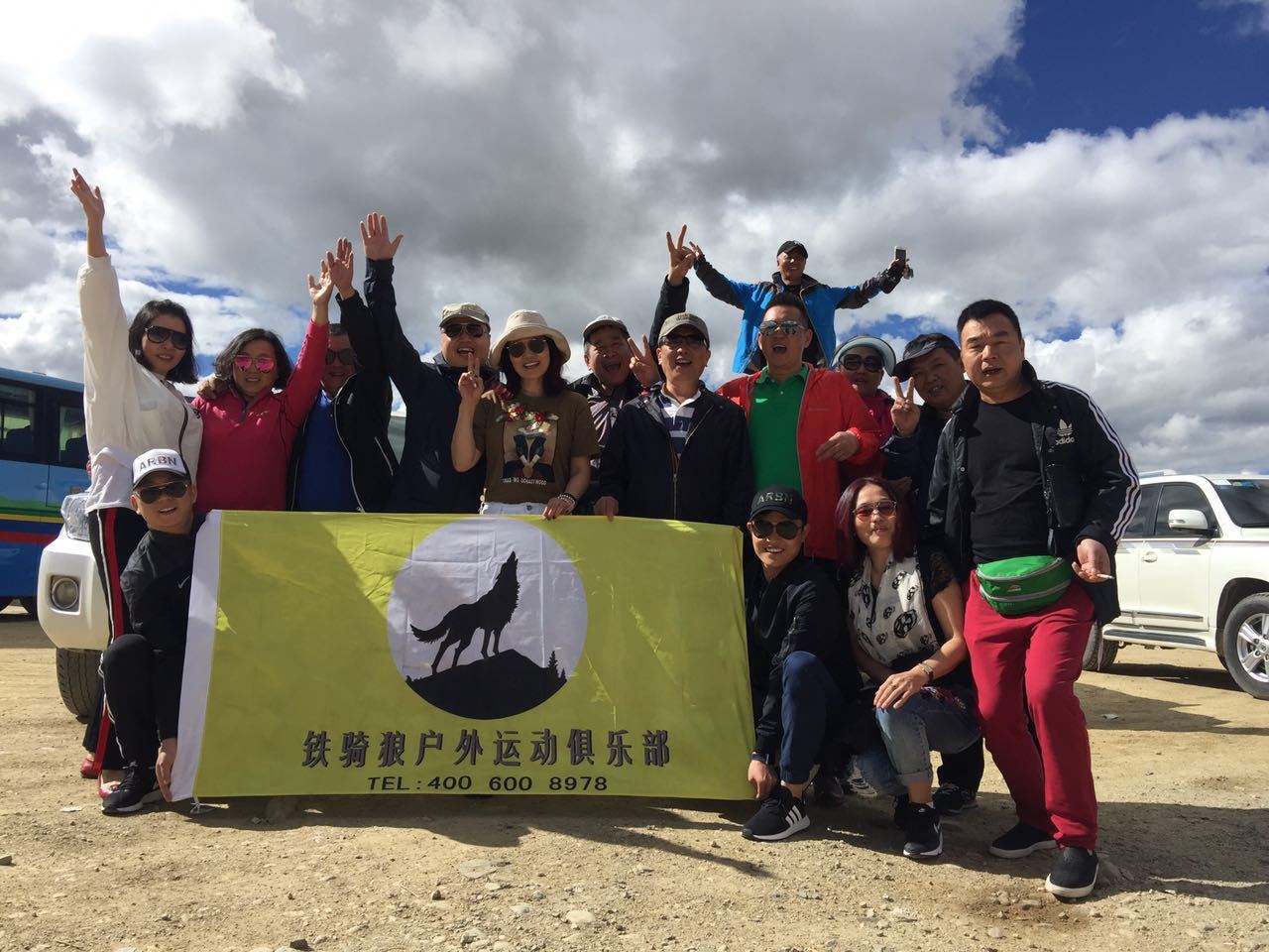 成都自驾稻城亚丁多少钱,成都自驾稻城亚丁租车多少钱