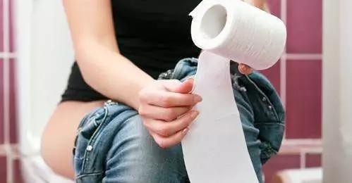 女性上厕所的3个坏习惯，会让你寿命缩短10年，太多女性中招