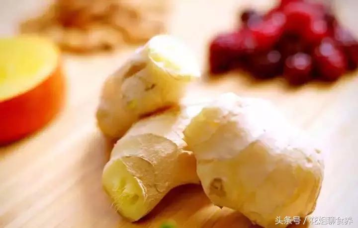 坐完月子洗澡关注事项,坐完月子第一次洗头洗不干净