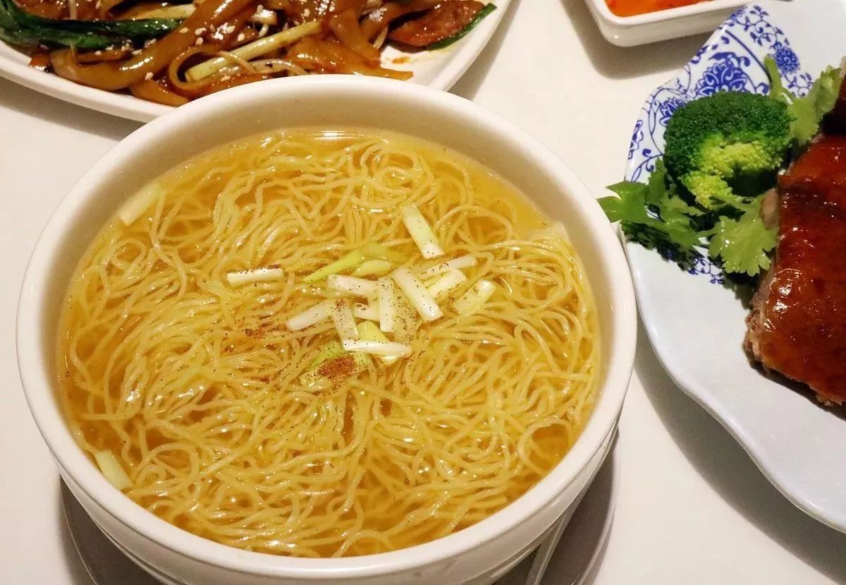 武汉排名第一的粤式茶餐厅,这家广式茶餐厅很火爆