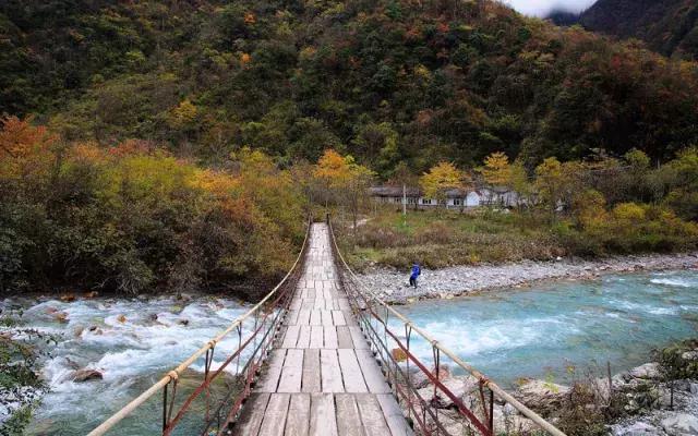 四川看红叶最佳地方自驾游,四川彩林红叶最佳观赏地点