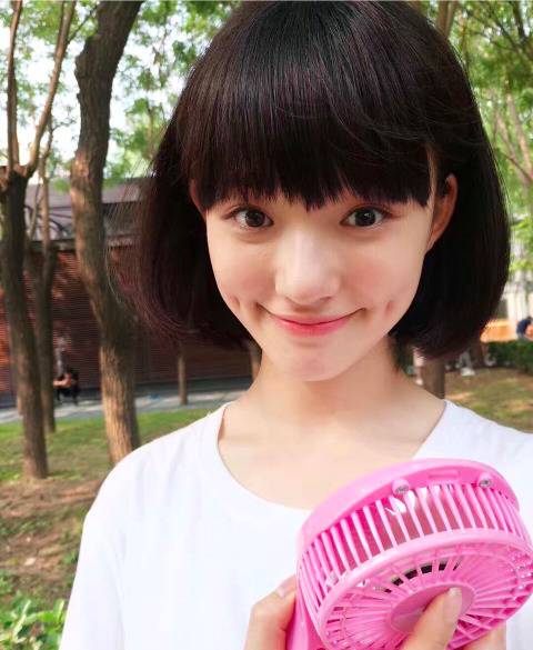 林允美妆博主试色,林允jelly眼妆